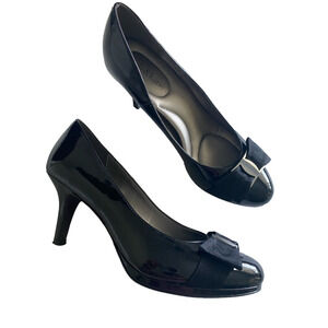 KELLY & Katie Women's 9 Chic Black Faux Patent Leather 3" Heels Bow Accent Glam